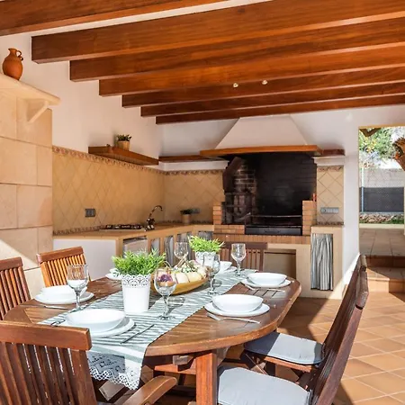 Moll Moll Cala Blanca (Menorca)